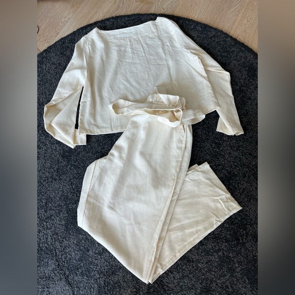Brand new 2 piece cream outfit, size XXL (0230) - Picture 10 of 13
